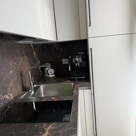L'incanto Delle 9 Torri 3* Milano